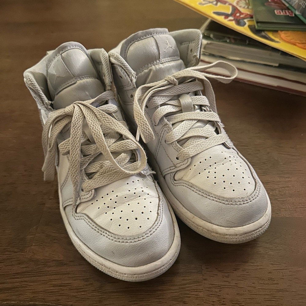 Nike Kids Light Gray and White High-Top Sneakers - Picture 6 of 7